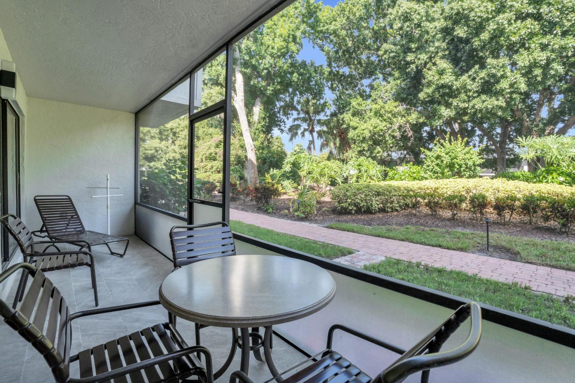 Park Shore Resort By Mike Z Rentals (Adults Only) North North Naples Eksteriør billede